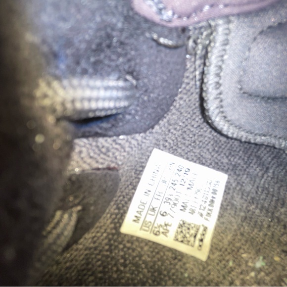 Yeezy Boost 350 size 6.5 men 7.5 women - Picture 6 of 7